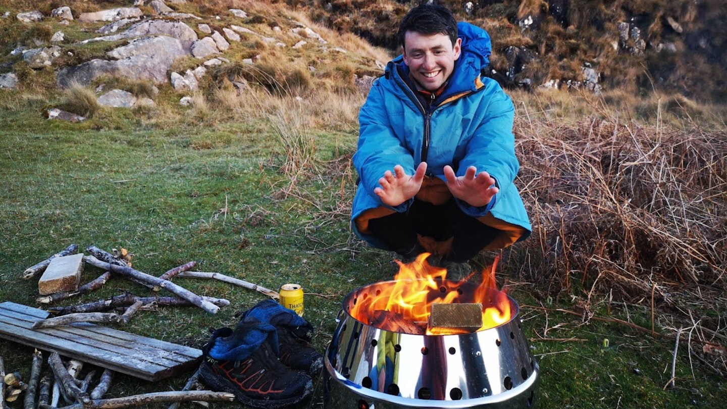dougie warms his cockles over the petromax atago stove