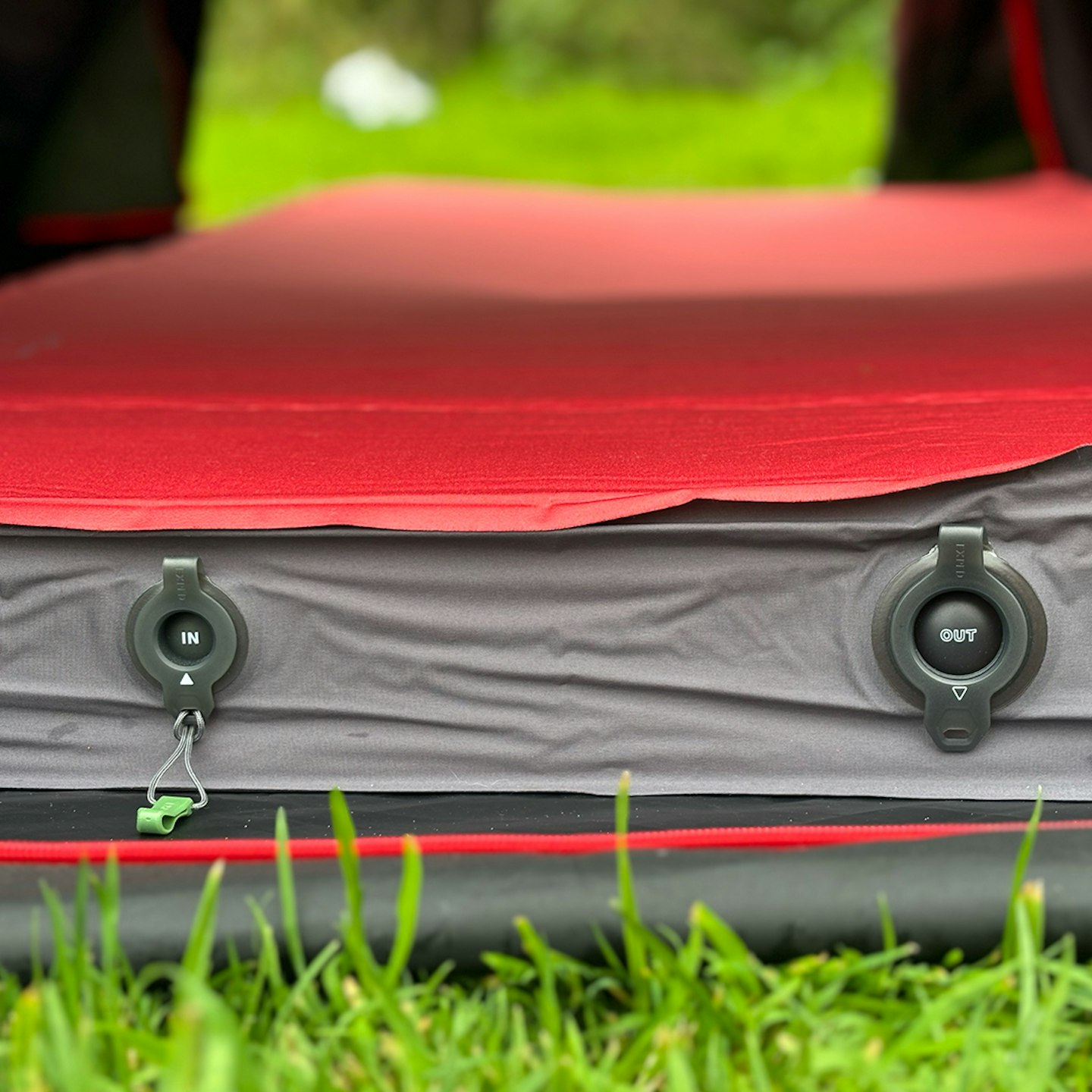 Exped Megamat 10 LXW camping mattress in and out valves